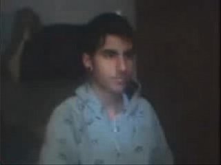 PENDEJO PAJERO SE MASTURBA POR WEBCAM