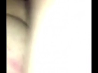 Beurette de 18 ans encaisse une grosse bite en string