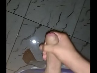 Joao Vin&iacute;cius batendo punheta pra novinha/ manaus